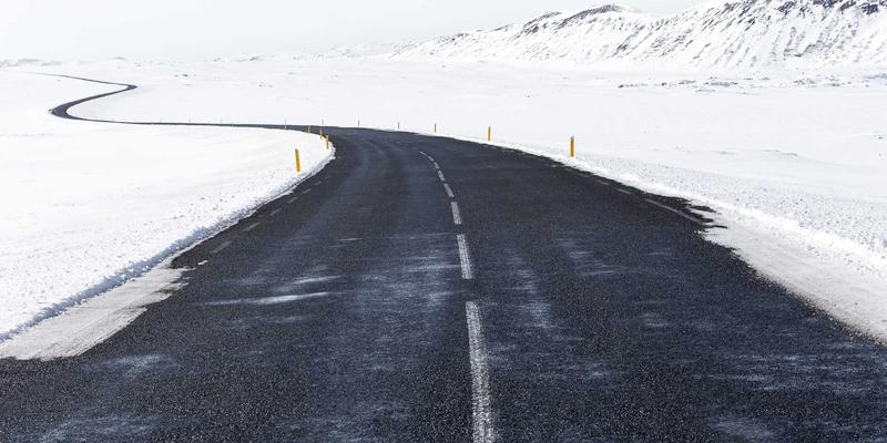 穿越时光的优雅：黑白电影主题派对，用复古造型与现场钢琴打造难忘生日盛宴